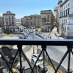 ベッド・アンド・ブレックファスト Napolitudine ナポリ